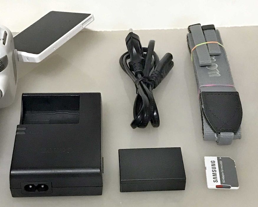 Canon EOS 200D Kit 18-55 IS STM White, Wi-Fi, Bluetooth, NFC, GPS