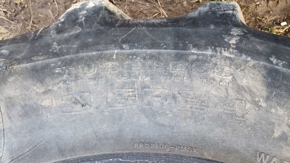 Opony 13,6 R24 (340/85R24)