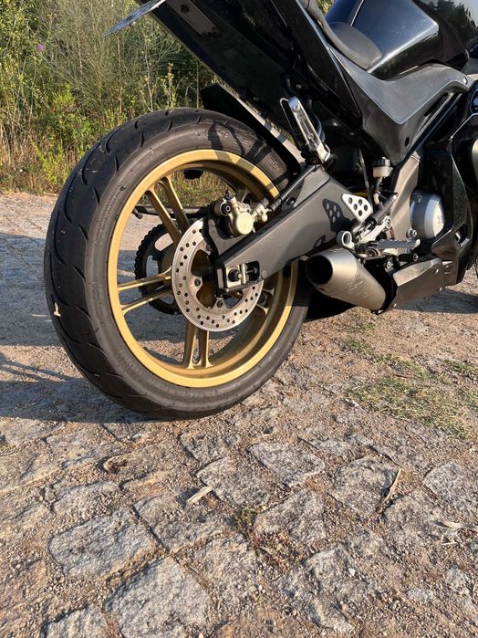 Yamaha YZF - R125 2012