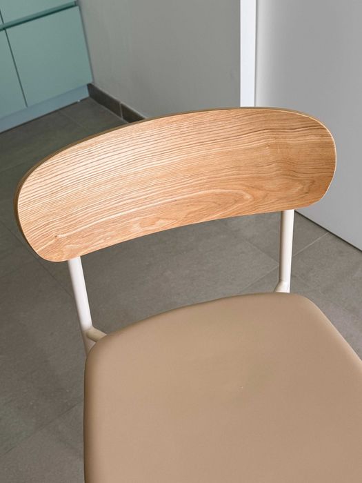 2 Bancos alto Sklum Wilpier 65cm madeira e ferro (como novo)