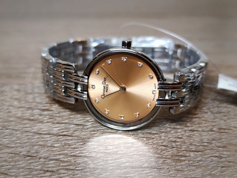 Жіночий годинник від Christian Dior Bagheera