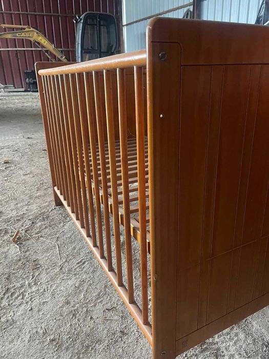 Cama de bebé como nova