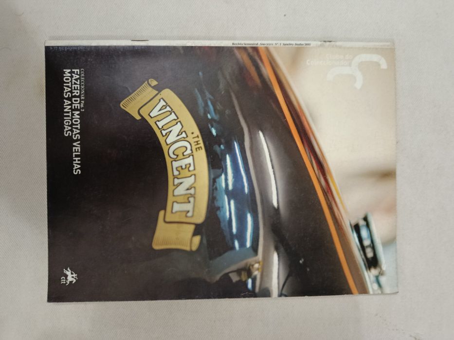 Lote de 8 REVISTAS Colecionáveis ( 6 )