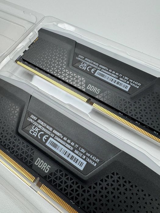 Оперативна памʼять CORSAIR Vengeance RGB DDR5 DIMM 2x16GB 6000MHz CL30