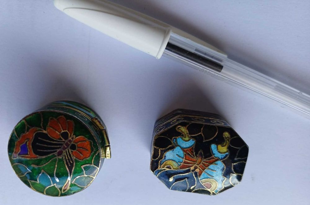 Caixinhas metálicas, com tampa, para jóias, com ilustração de borboleta