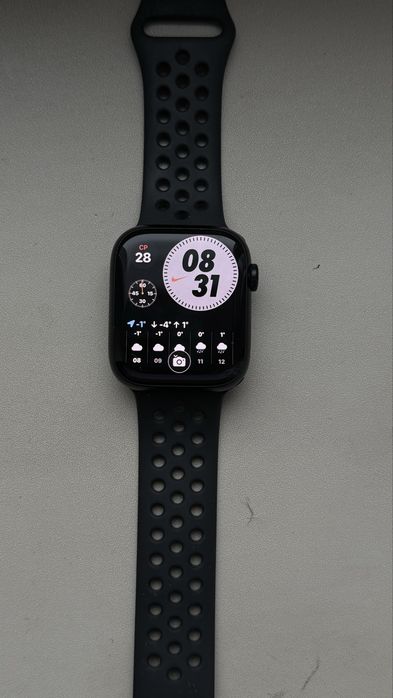 Продам Эпл воч 7 (найк)