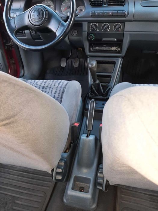 Skoda Felicja sprawna opłaty dwa komplety kół