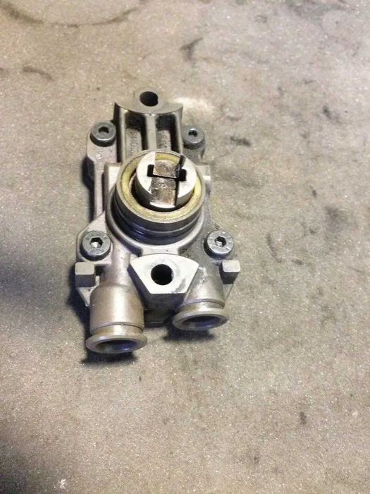 Насос підкачки палива Mercedes OM611