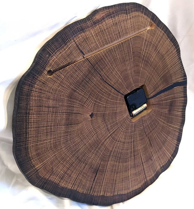 Zegar ścienny plaster dębowy żywica dąb olej czarny prezent