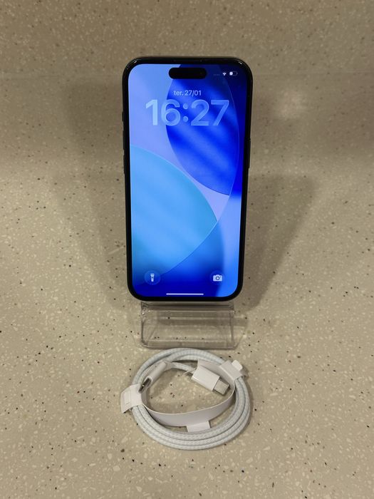 Iphone 15 bateria 99%