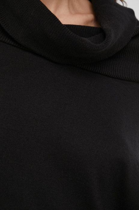 Стильный длинный свитер мерино Мonari Италия