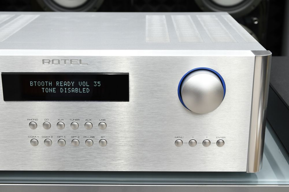 Zadbany wzmacniacz stereo Rotel RA-1572MKII Zestaw w doskonałym stanie