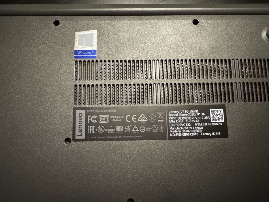 Laptop Lenowo V130-15IKB 8GB RAM 256GB SSD