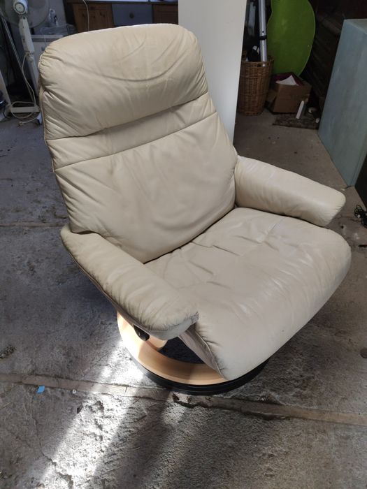 Stressless Ekornes fotel relax biuro skórzany wypoczynkowy rozkładany
