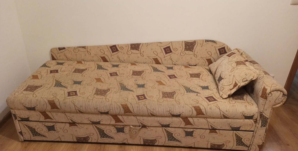 Kanapa wersalka tapczan