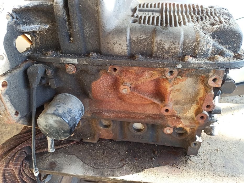 Блок цилиндров lacetti F16D3 с поршнями