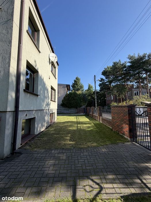 Dom wolnostojący ok. 275 m² działka 840 m² garaż 3-stanowiskowy 56 m²