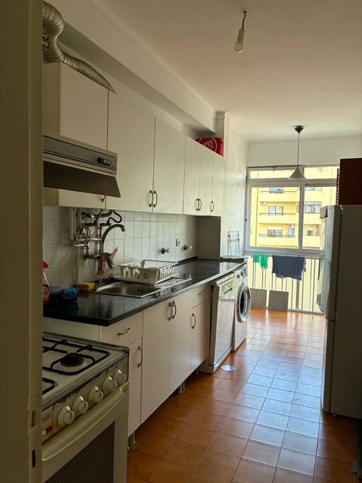 Apartamento T1 Amplo - Arrendar