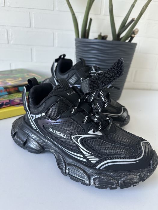 Кросівки дівчаткам стильні , легкі та зручні 34 35 36