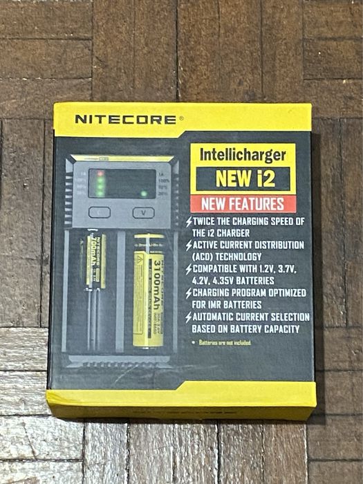 Carregador de pilhas Nitecore i2
