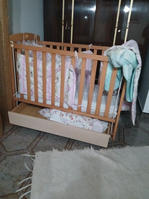 Berço de   bebé e criança