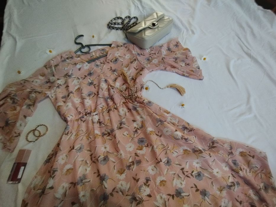 сукня літня рожева