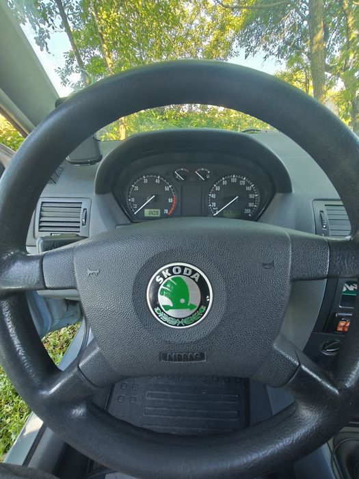 Продам Skoda Fabia 2001 года.
