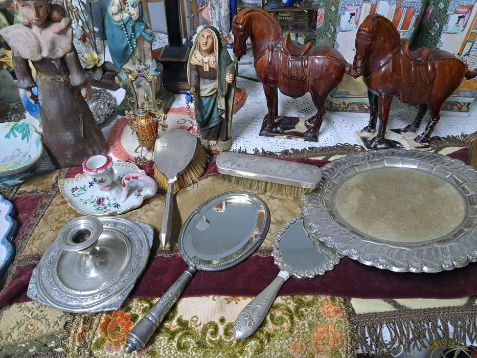 Peças antigas em bom estado