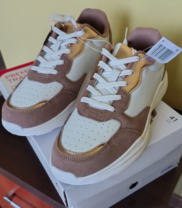 Buty damskie sneakersy