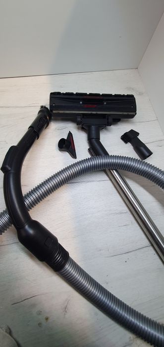 Odkurzacz bezworkowy Rowenta 750W kolor czarny/niebieski