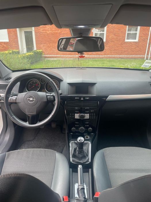 Opel astra caravan cosmo 1.7cdti