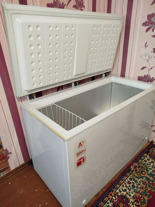 Морозильная камера -сундук.