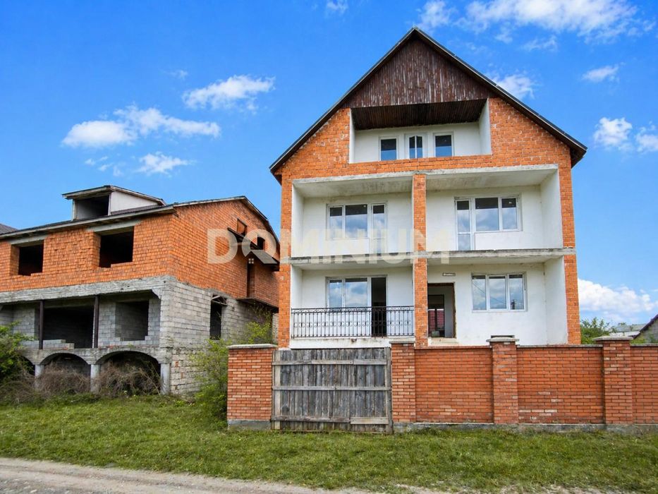 Продається новобудова у м. Хуст