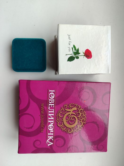 Коробочки для прикрас украшений