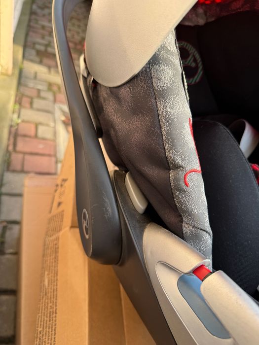 Дитяче автокрісло cybex cloud Z-I size