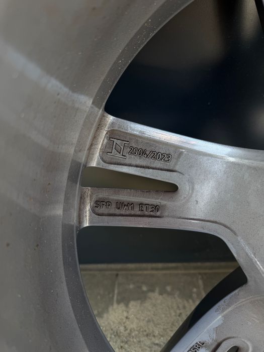 Felgi oryginał Audi 8,5Jx20H2 20 cali ET30 jak nowe