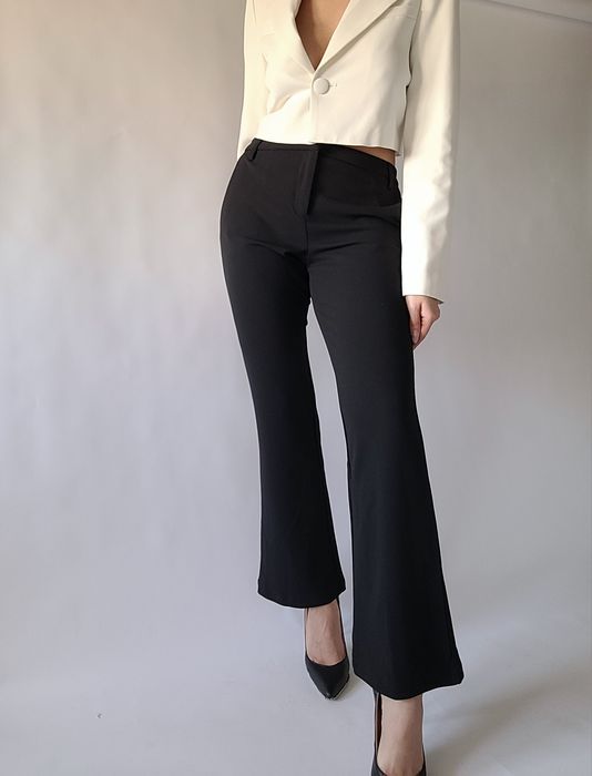 Czarne eleganckie spodnie dzwony średni stan flare M 38 y2k office