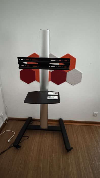 Mibilny uchwyt, stojak na TV