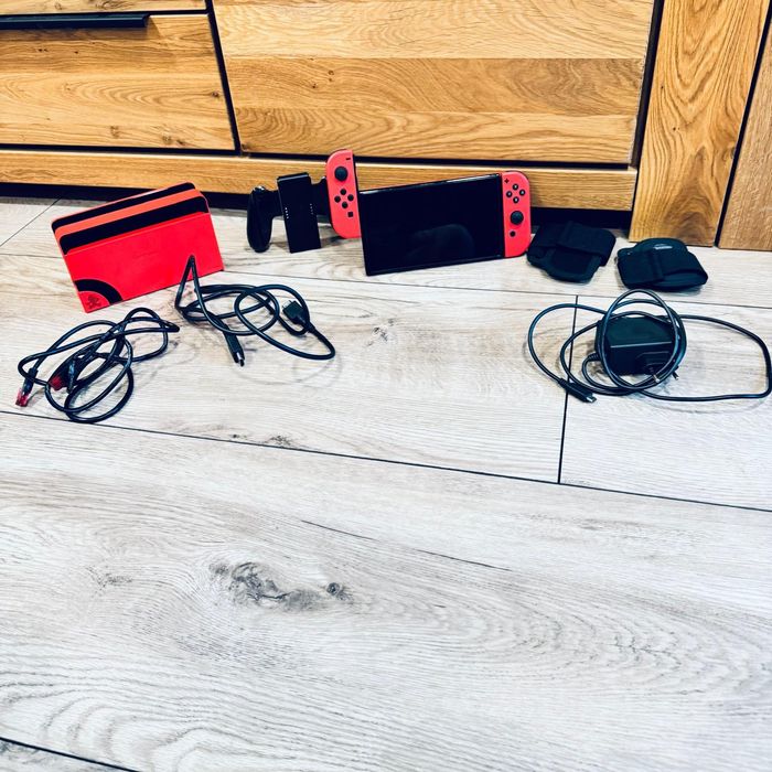 Nintendo Switch Oled w idealnym stanie