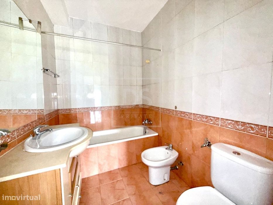 T3 com 154m² | 3 Varandas | Garagem Fechada | A 2 Passos do Metro e do