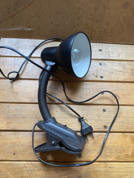 Настільна лампа