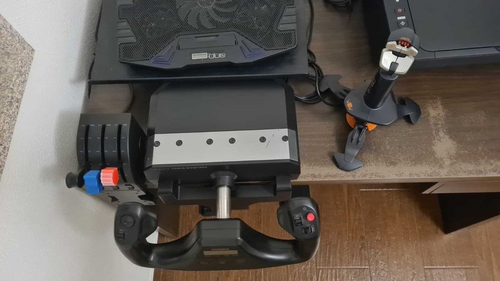 Manche de Voo Logitech G Flight Yoke System + Quadrante Simulador de voo