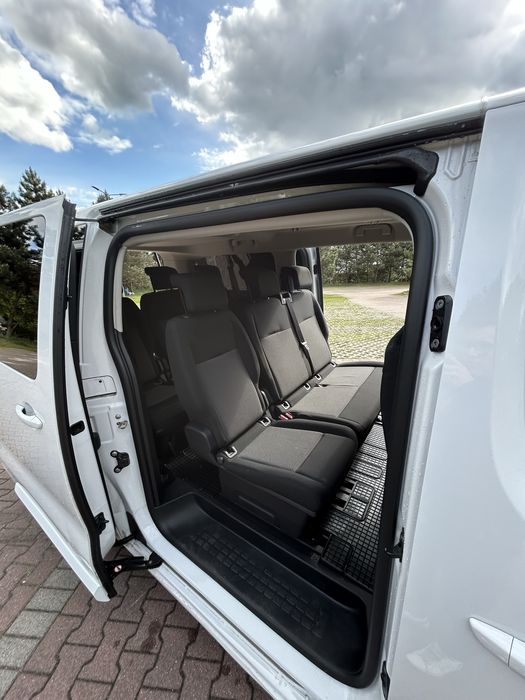 Wynajem busa 9 os. Automat – Nowy, boks dachowy w cenie! Wolne terminy