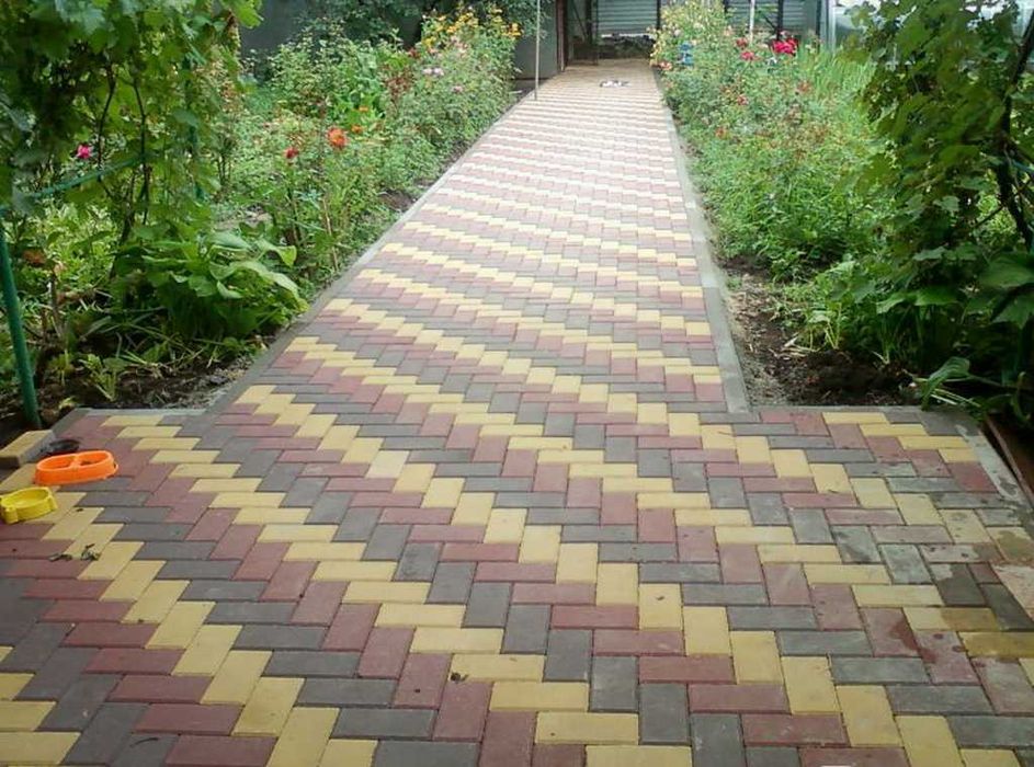 Продаж та Укладання Бруківки