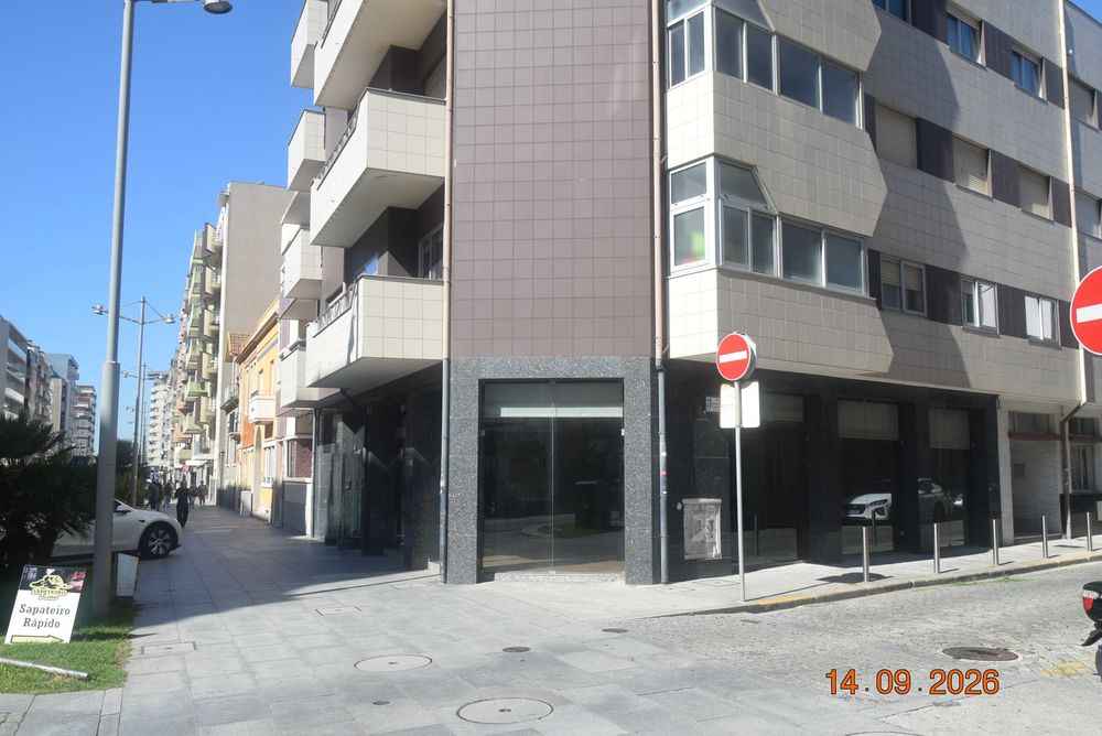 Loja Grande e central