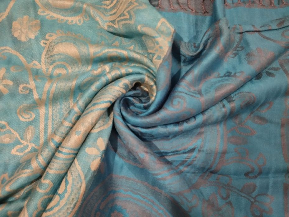 Симпатичный палантин, пашмина.