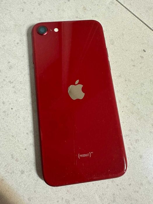 iPhone SE 2022 64 GB czerwony