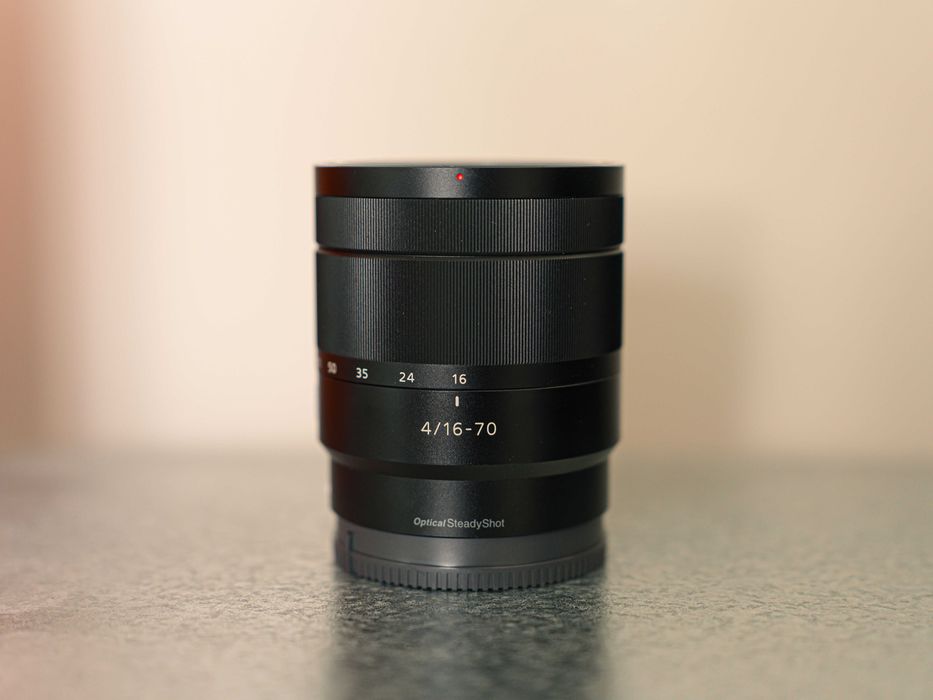 Sony Zeiss 16–70 mm Lens (SEL-1670) + Variable ND Filter64741087441537121