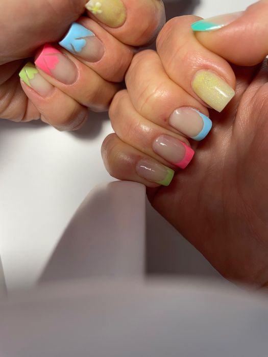 Мастер маникюра на Бабурке