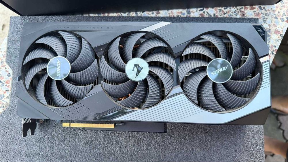 gigabyte geforce rtx 4070 - купити комп'ютери та комплектуючі